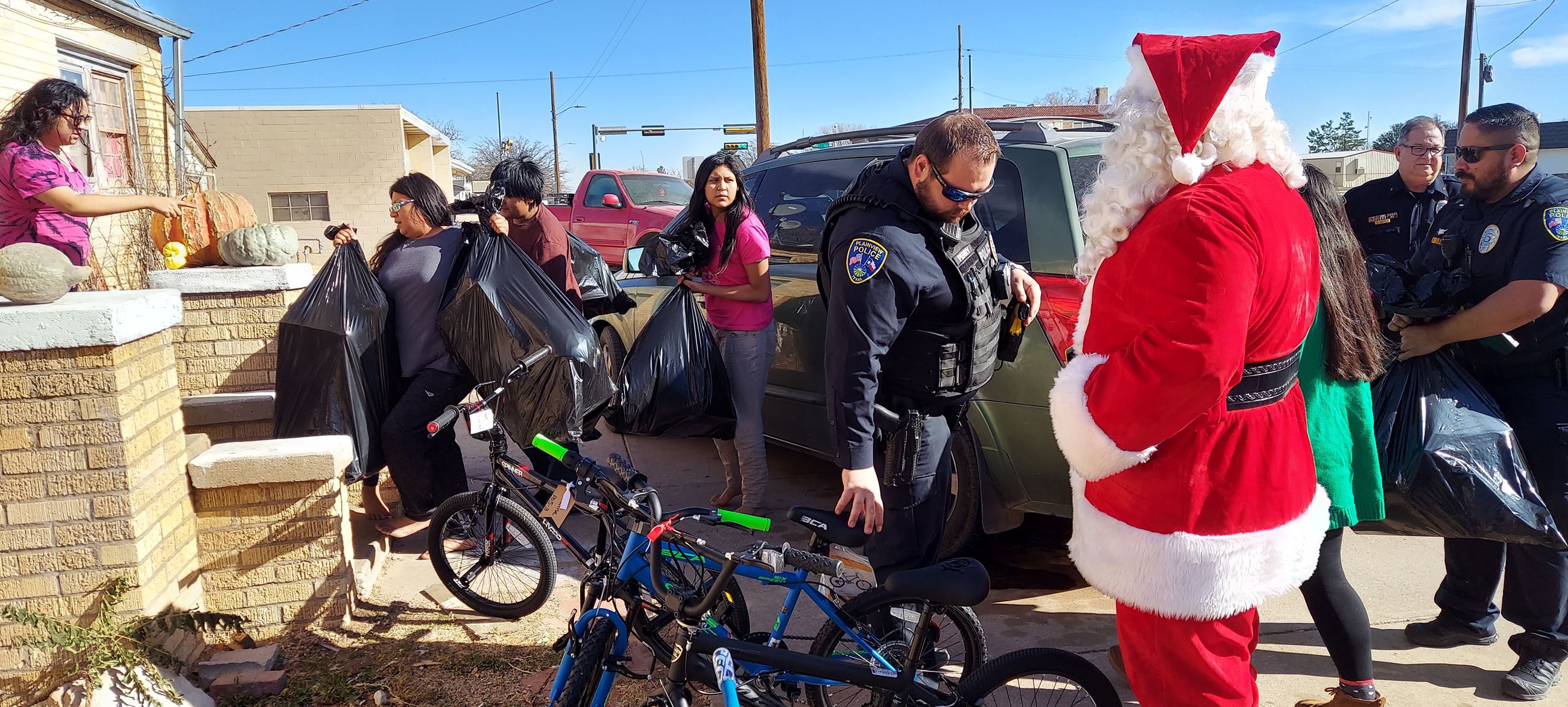 Cops and Kids Christmas 6