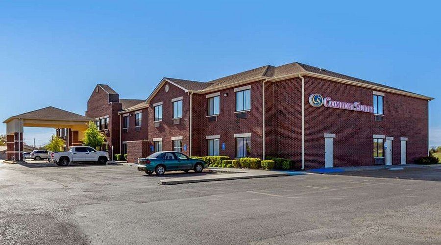 Comfort Suites Hotel